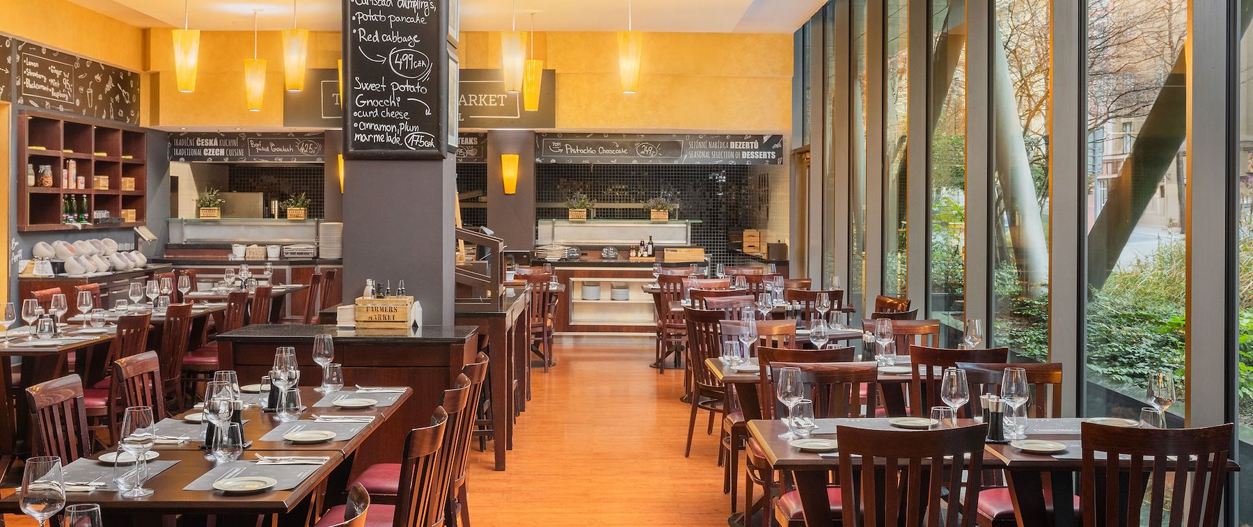 The Farmers' Market Bar & Grill interior